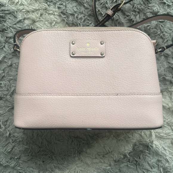 kate spade Handbags - Kate Spade Light Pink Crossbody Bag